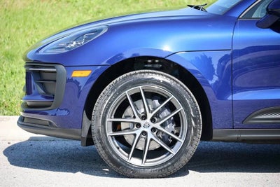 2026 Porsche Macan Base