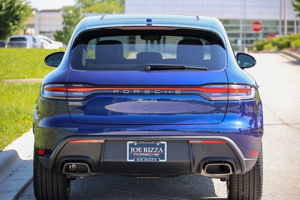 2026 Porsche Macan Base