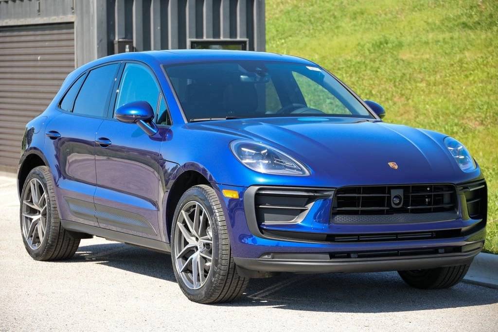 2026 Porsche Macan Base