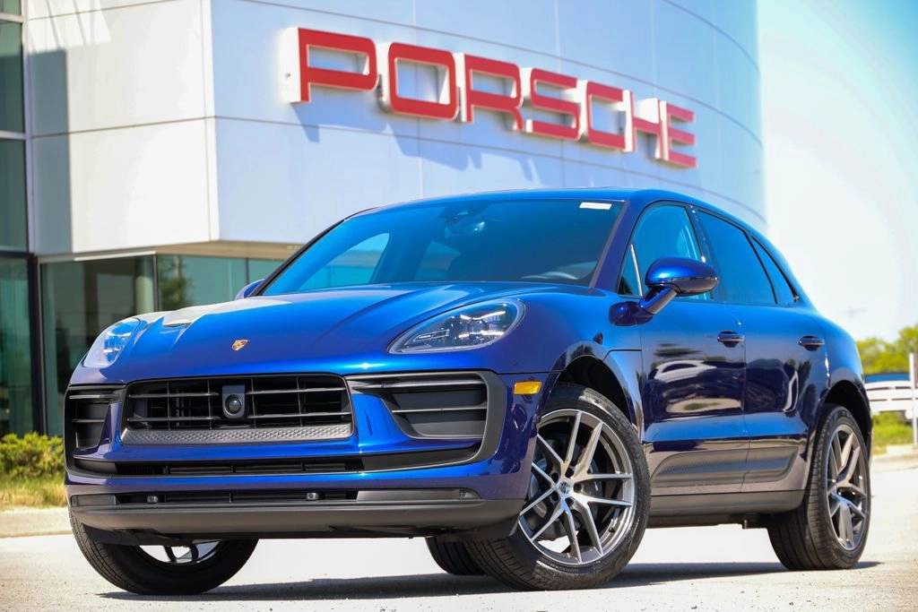 2026 Porsche Macan Base