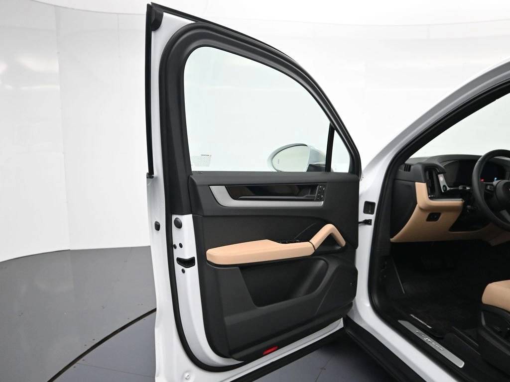 2026 Porsche Cayenne Base