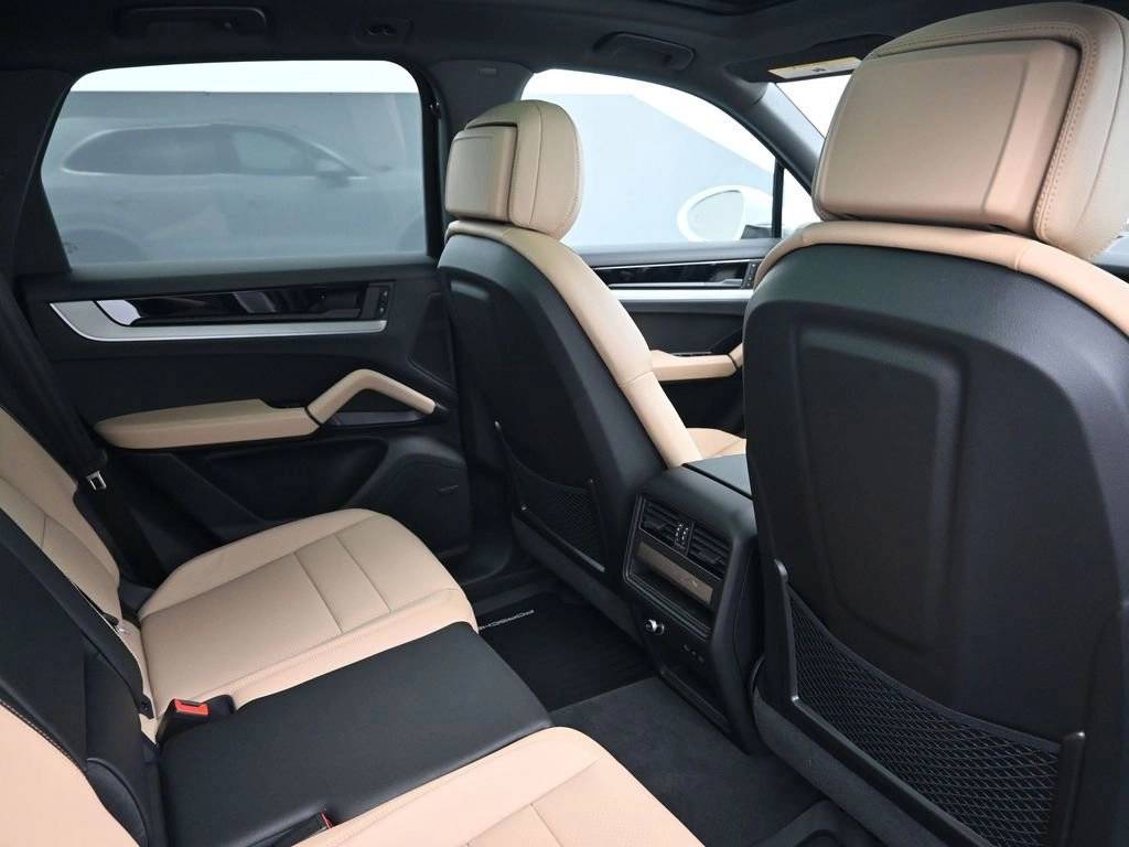 2026 Porsche Cayenne Base