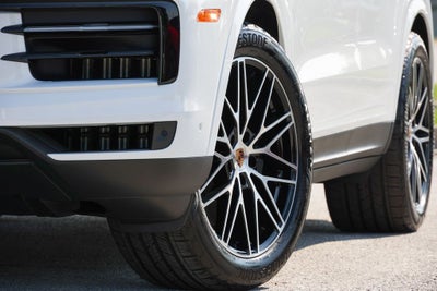 2026 Porsche Cayenne Base