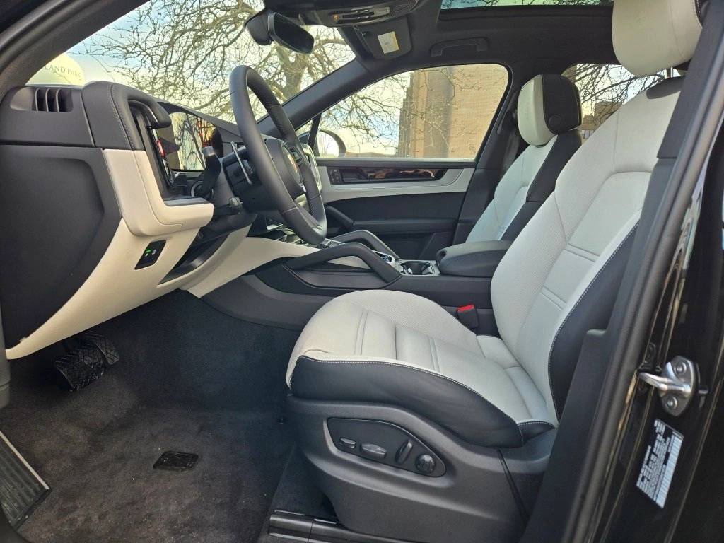 2026 Porsche Cayenne Base