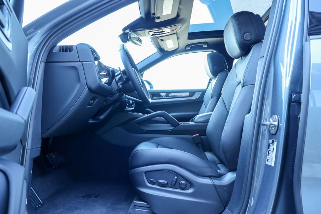 2026 Porsche Cayenne Base