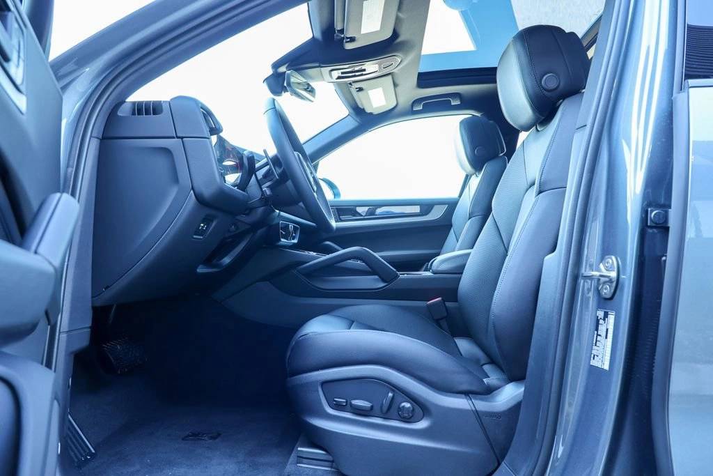 2026 Porsche Cayenne Base