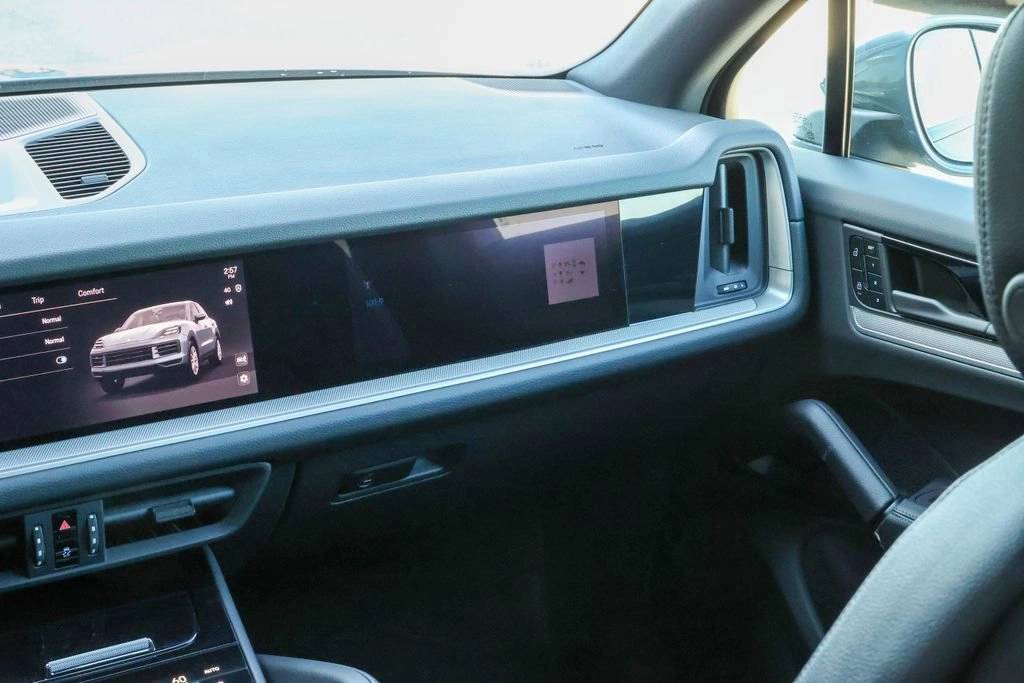 2026 Porsche Cayenne Base