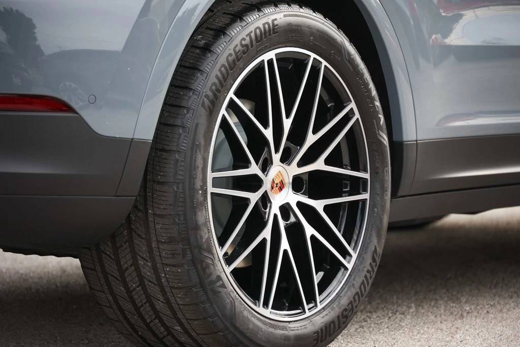 2026 Porsche Cayenne Base