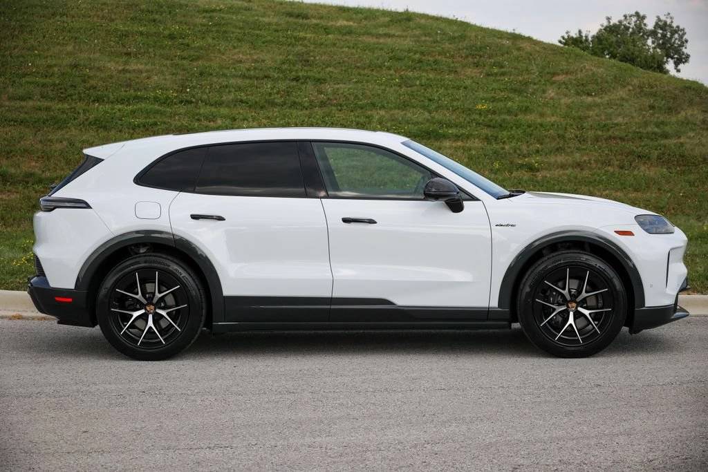 2026 Porsche Cayenne Base