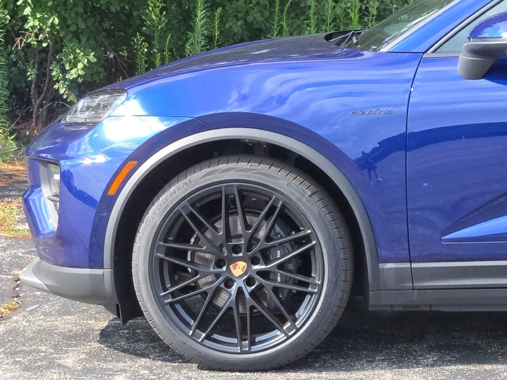 2025 Porsche Macan Electric 4