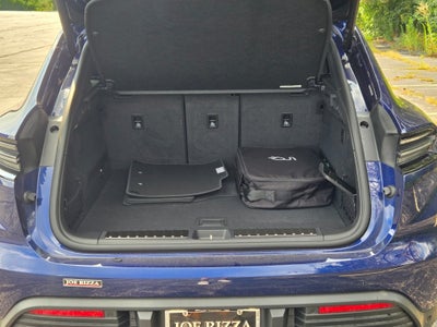 2025 Porsche Macan Electric 4