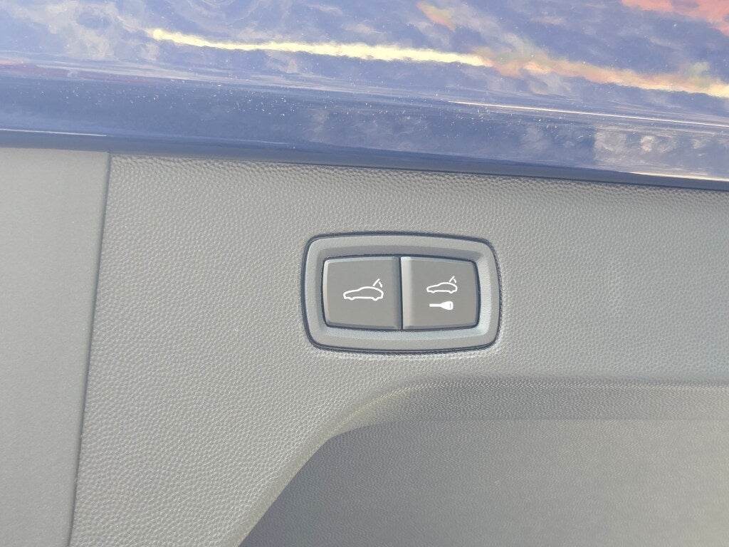 2025 Porsche Macan Electric 4