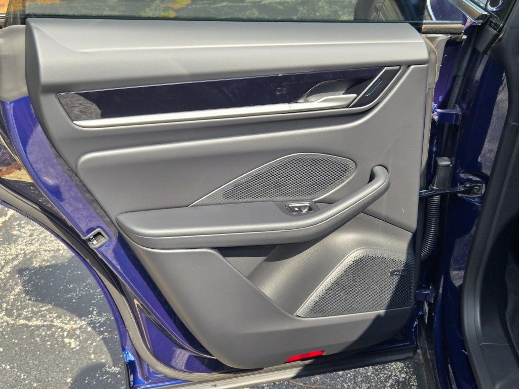 2025 Porsche Macan Electric 4