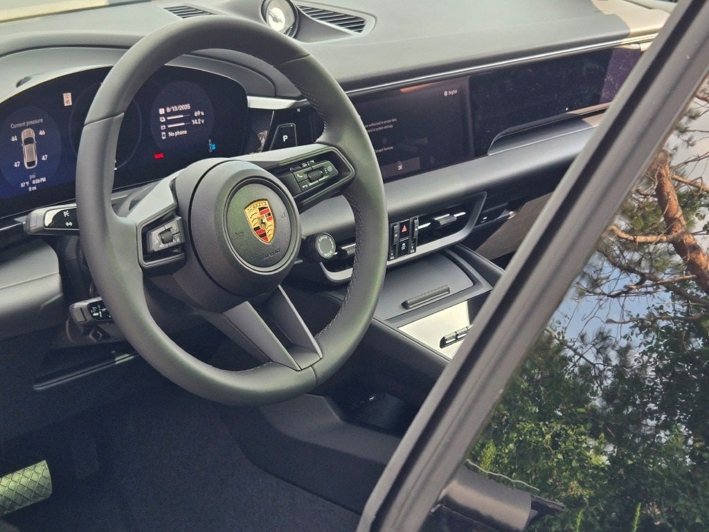 2025 Porsche Macan Electric 4