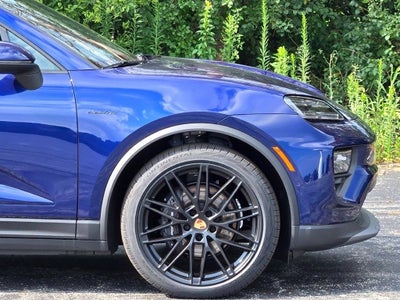 2025 Porsche Macan Electric 4