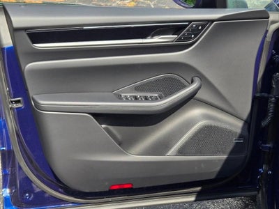 2025 Porsche Macan Electric 4