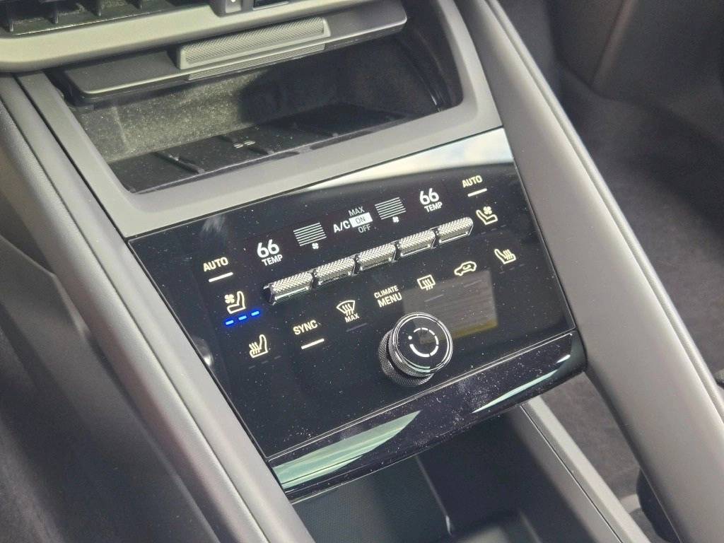 2025 Porsche Macan Electric 4