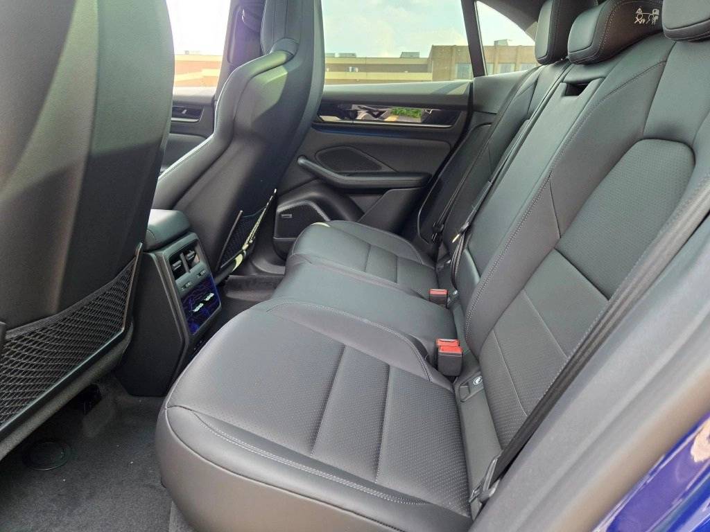 2025 Porsche Macan Electric 4