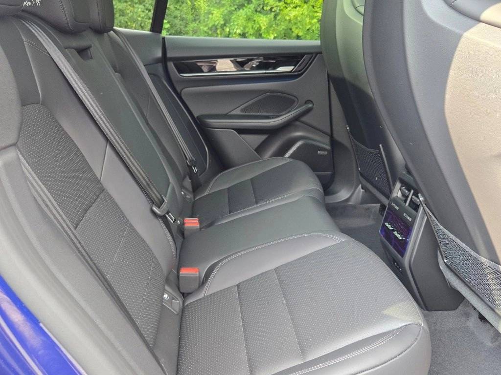 2025 Porsche Macan Electric 4