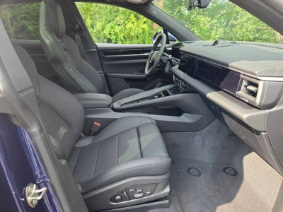 2025 Porsche Macan Electric 4