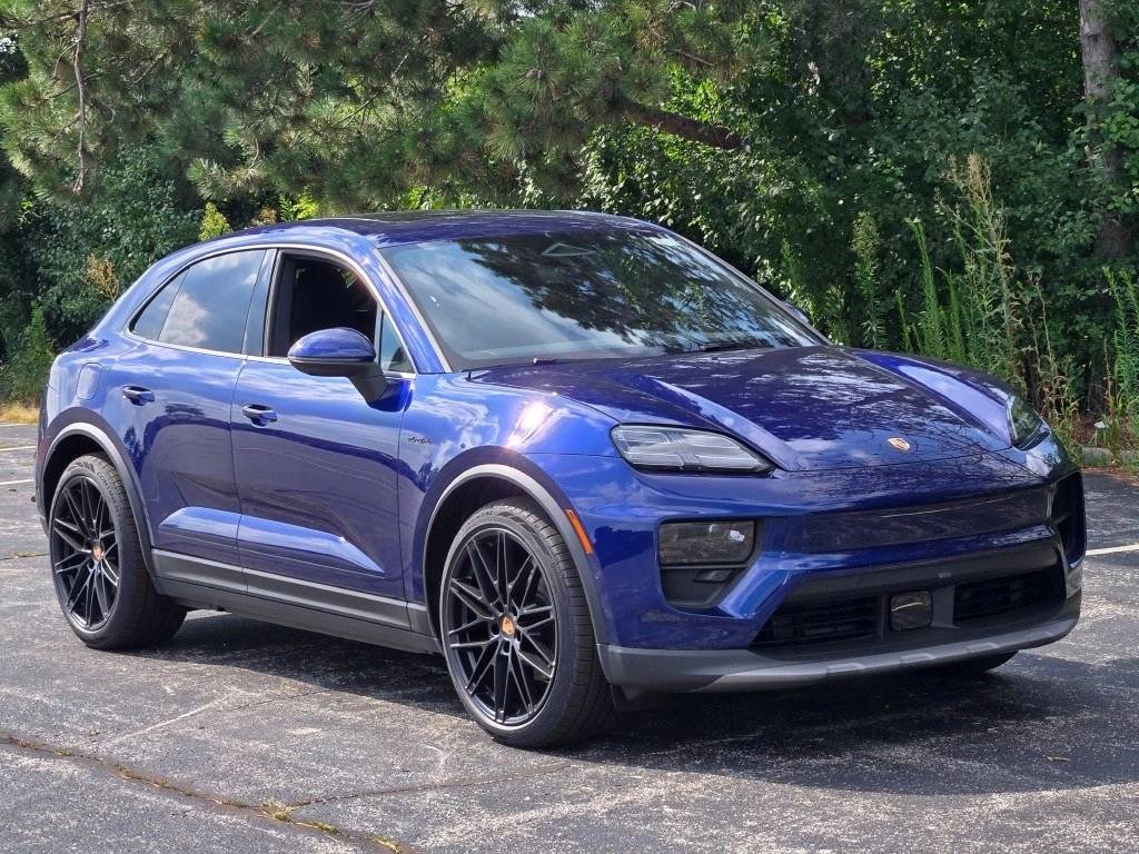 2025 Porsche Macan Electric 4