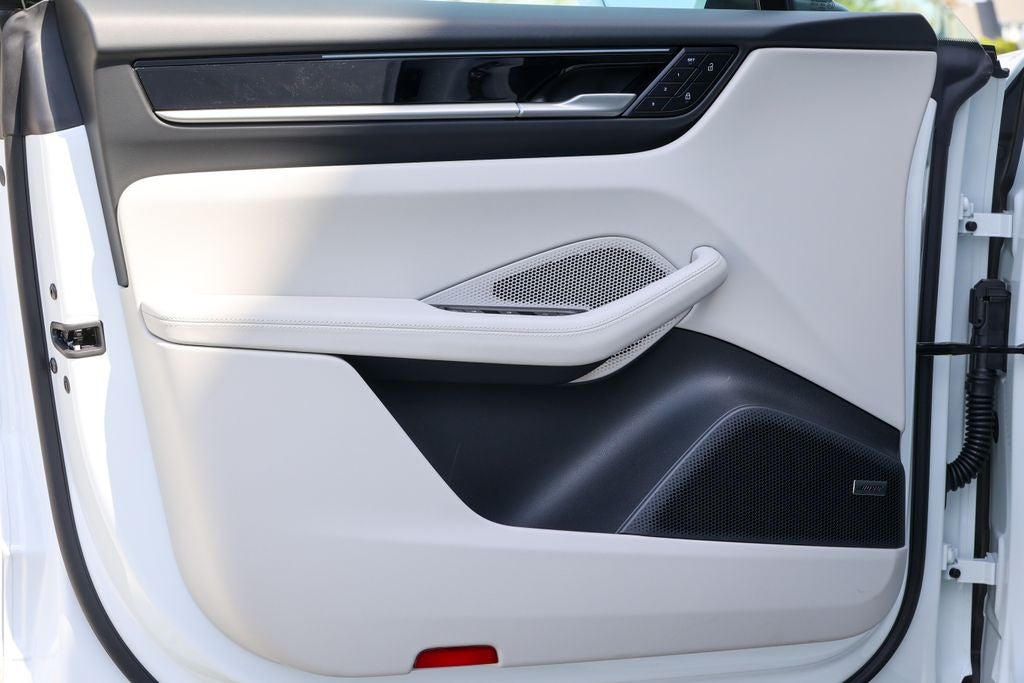 2026 Porsche Macan Electric 4