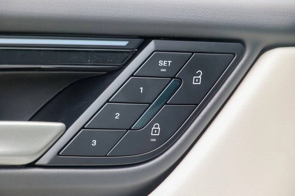 2026 Porsche Macan Electric 4