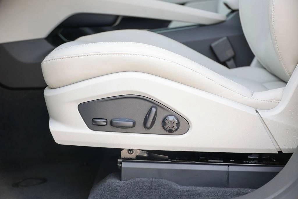 2026 Porsche Macan Electric 4