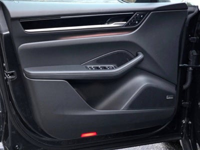 2025 Porsche Macan Electric 4S