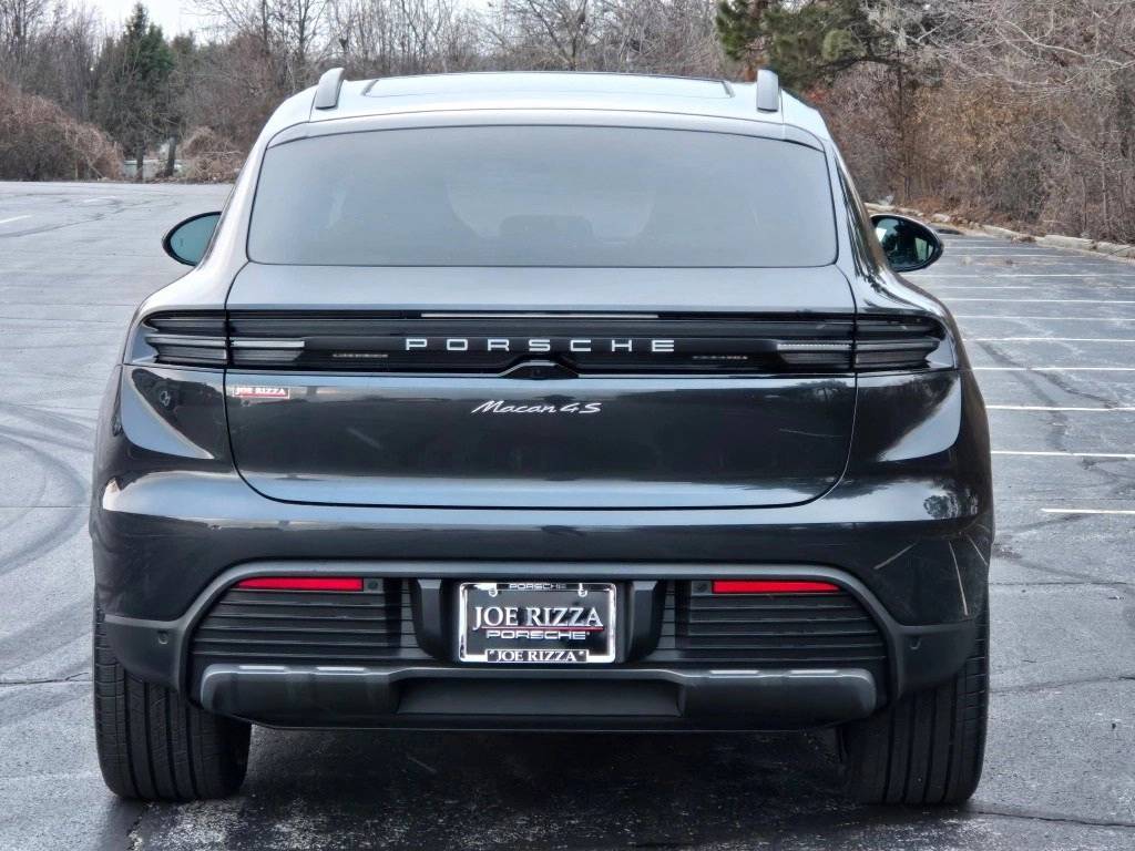 2025 Porsche Macan Electric 4S