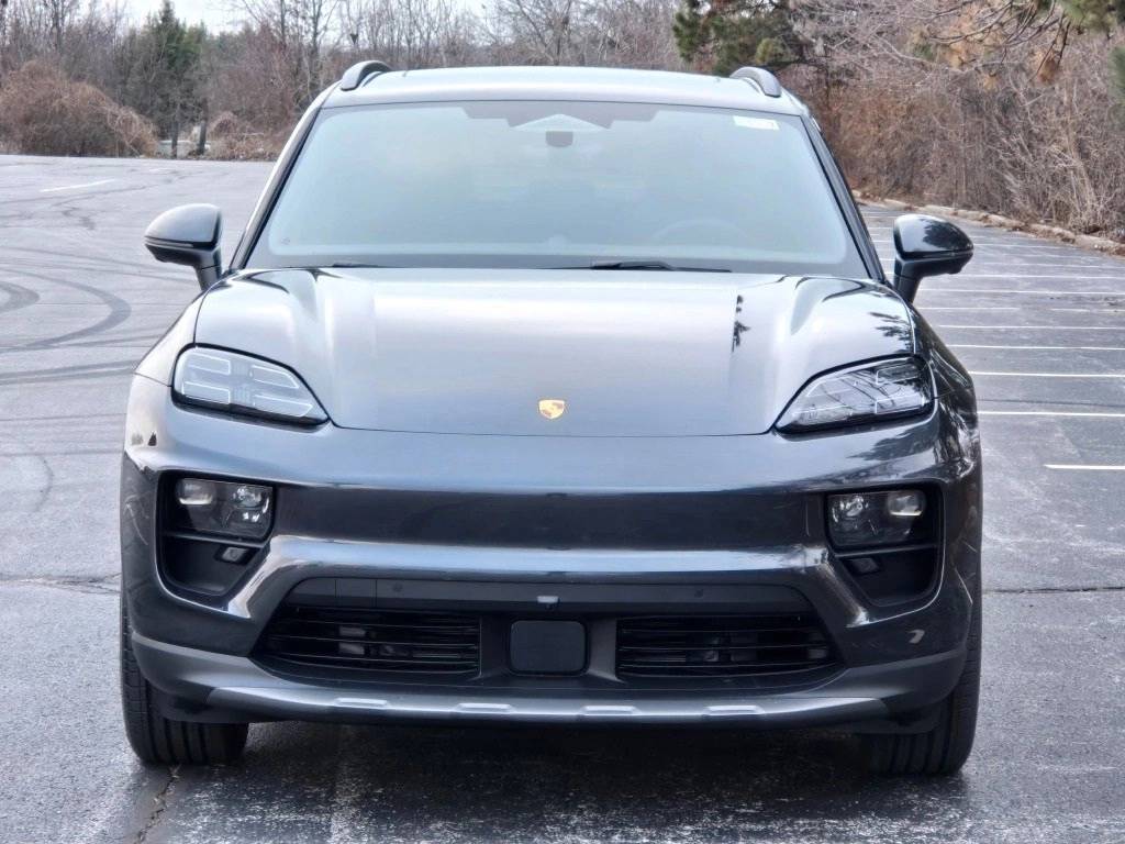 2025 Porsche Macan Electric 4S
