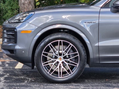 2026 Porsche Cayenne E-Hybrid Base