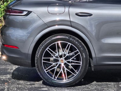 2026 Porsche Cayenne E-Hybrid Base