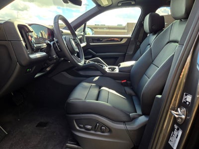 2026 Porsche Cayenne E-Hybrid Base