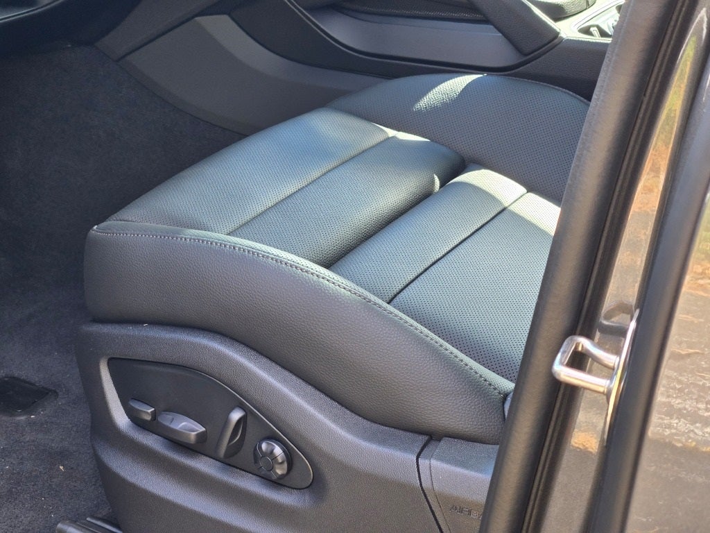 2026 Porsche Cayenne E-Hybrid Base