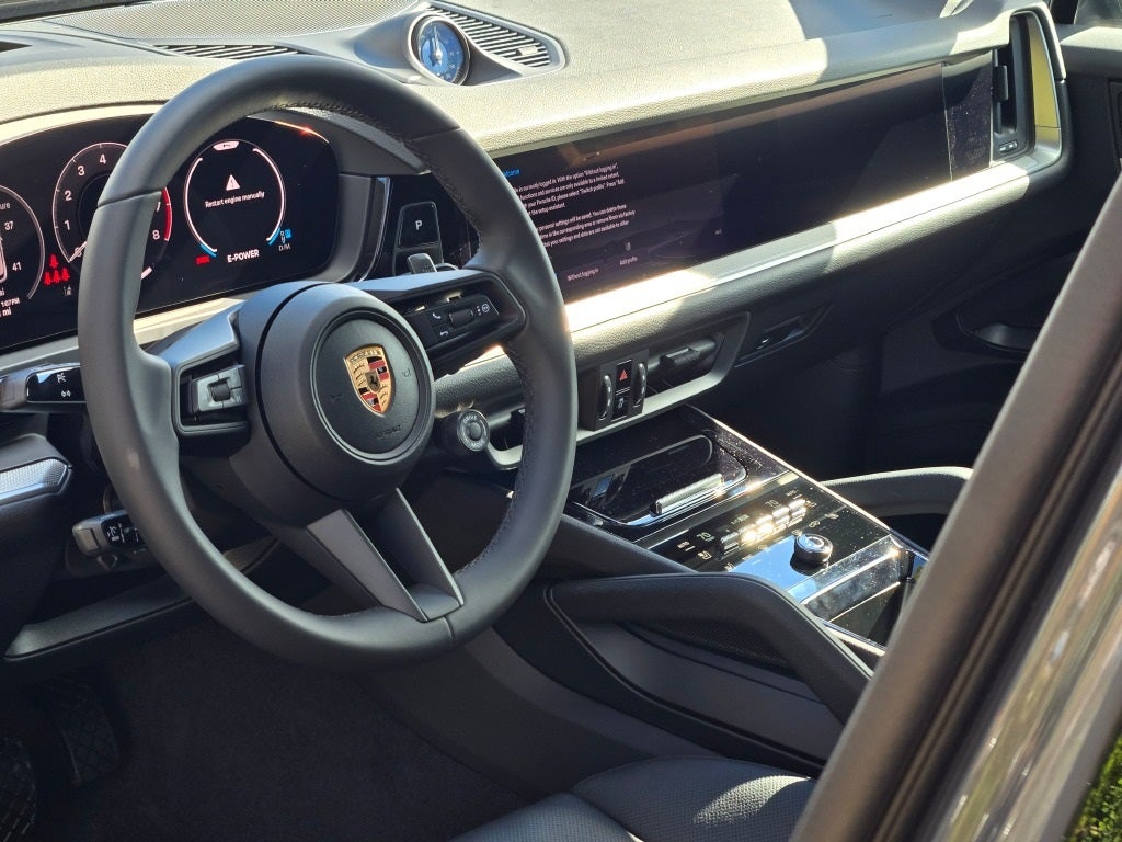 2026 Porsche Cayenne E-Hybrid Base