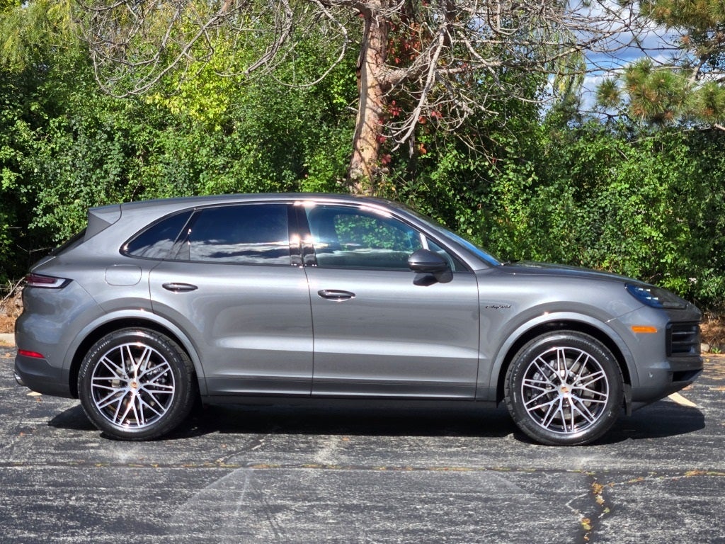 2026 Porsche Cayenne E-Hybrid Base