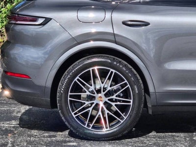 2026 Porsche Cayenne E-Hybrid Base