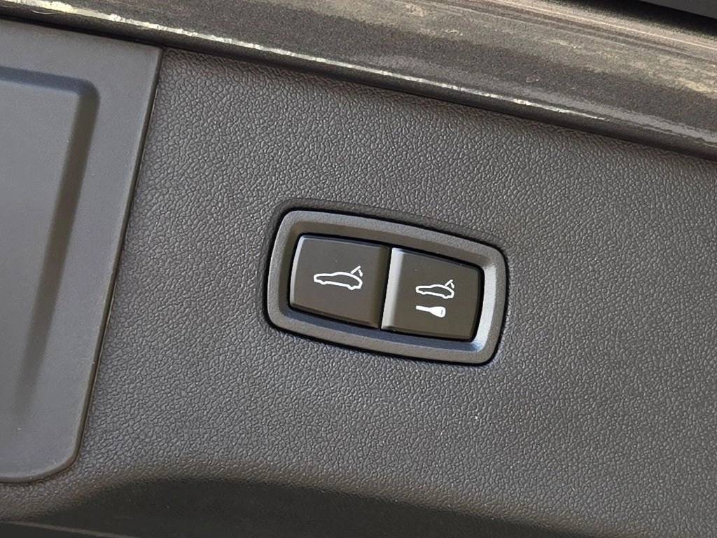 2026 Porsche Cayenne E-Hybrid Base