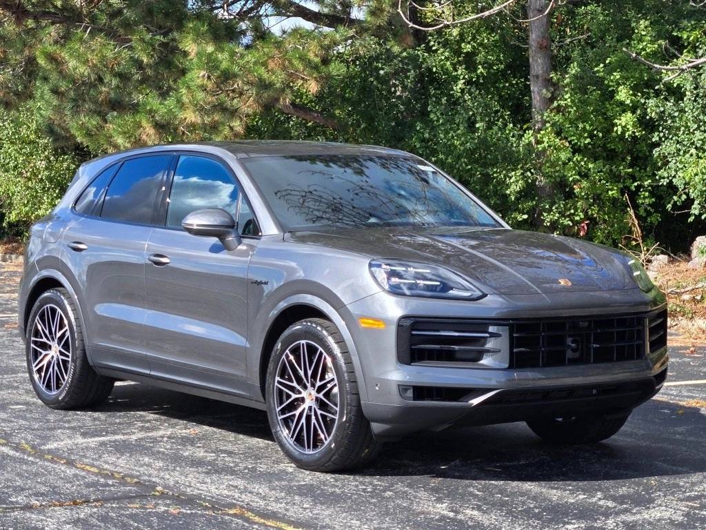 2026 Porsche Cayenne E-Hybrid Base
