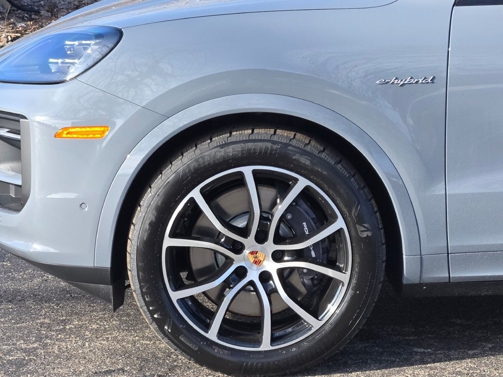 2026 Porsche Cayenne E-Hybrid Base