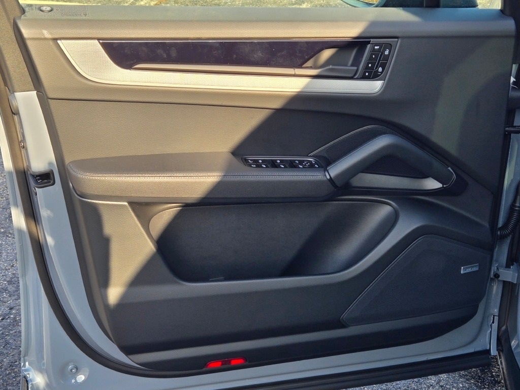 2026 Porsche Cayenne E-Hybrid Base