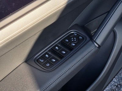 2026 Porsche Cayenne E-Hybrid Base