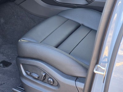 2026 Porsche Cayenne E-Hybrid Base