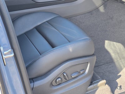 2026 Porsche Cayenne E-Hybrid Base