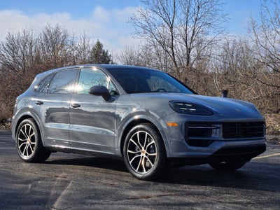 2026 Porsche Cayenne E-Hybrid Base