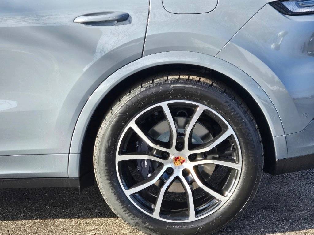 2026 Porsche Cayenne E-Hybrid Base