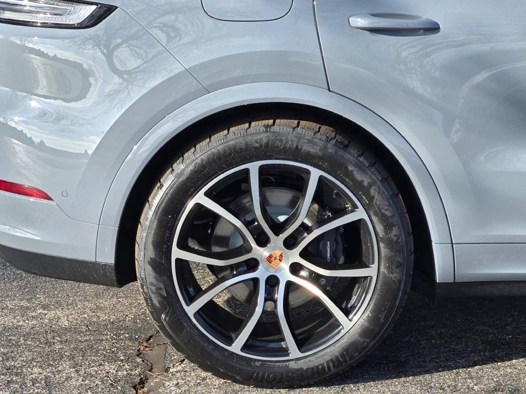 2026 Porsche Cayenne E-Hybrid Base