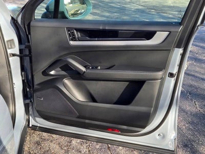 2026 Porsche Cayenne E-Hybrid Base