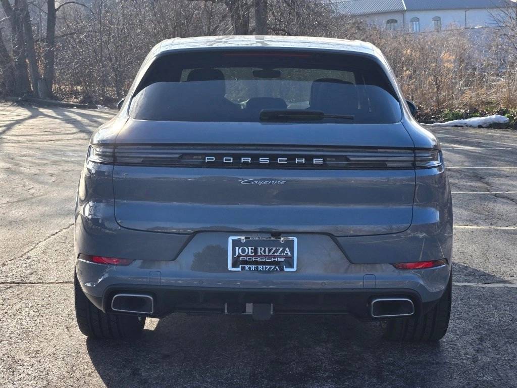 2026 Porsche Cayenne E-Hybrid Base